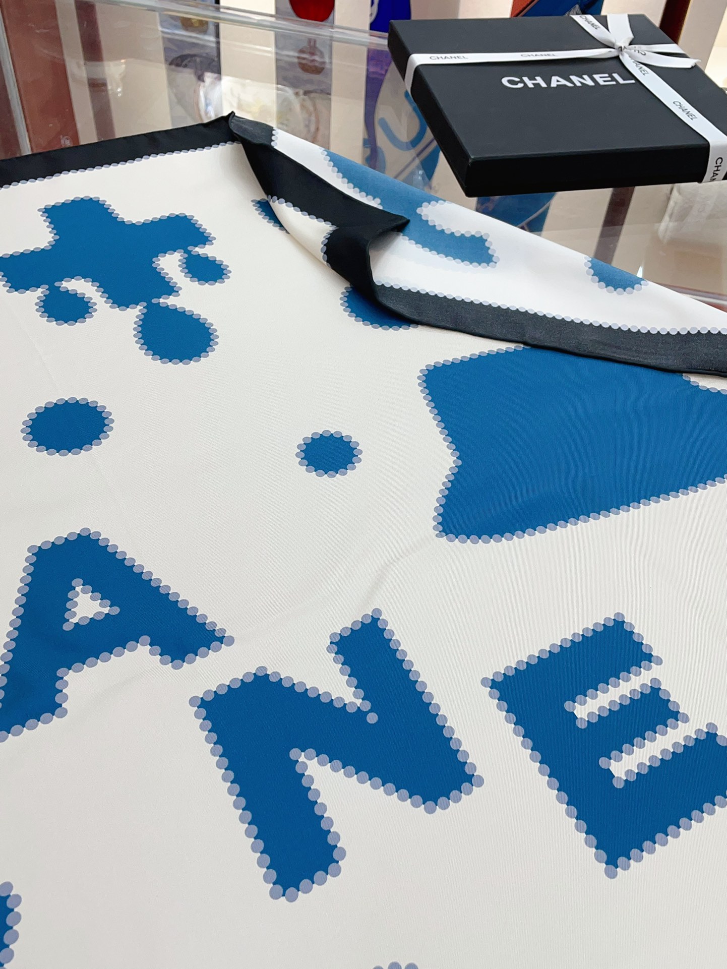 CC Scarf 90*90cm 0008