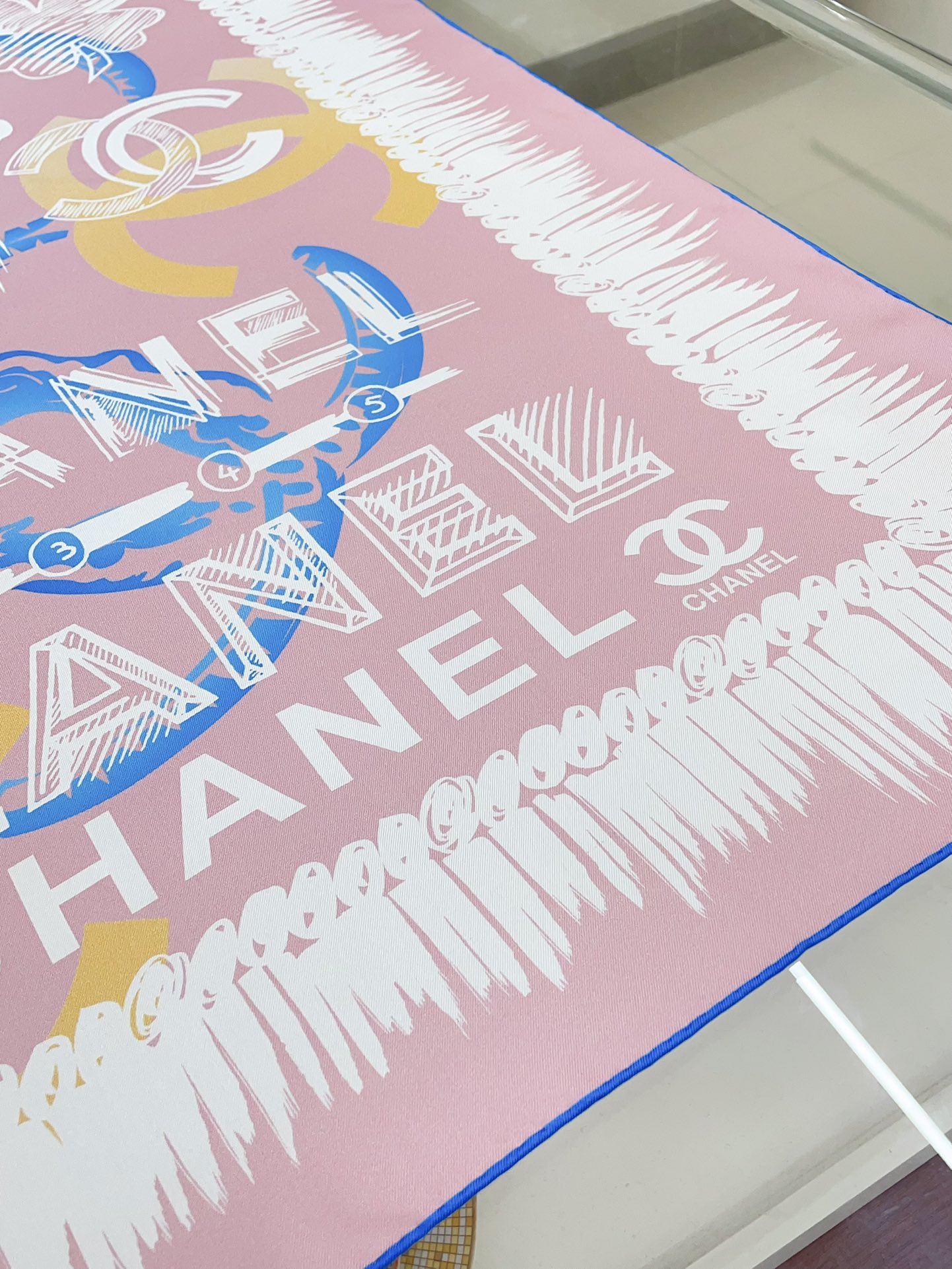 CC Scarf 90*90cm 0012