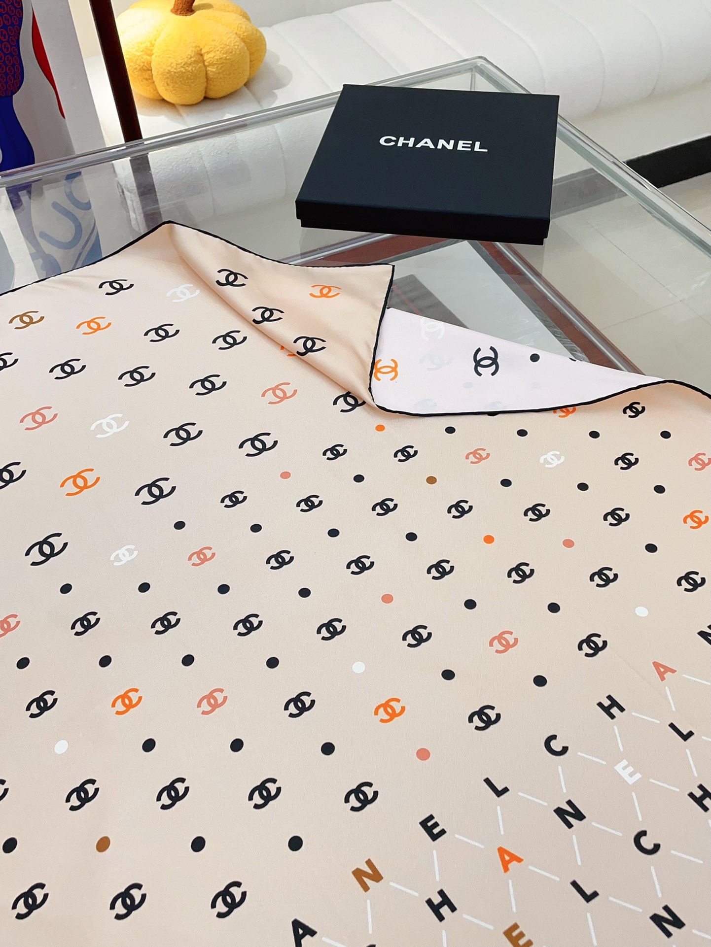 CC Scarf 90*90cm 0026