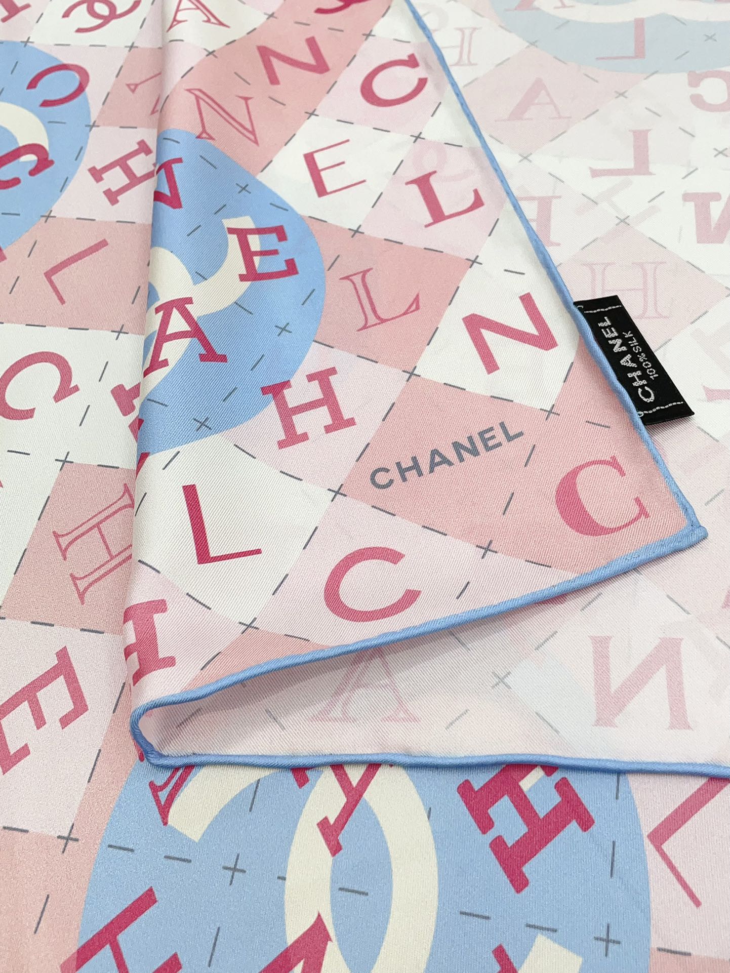 CC Scarf 90*90cm 0027