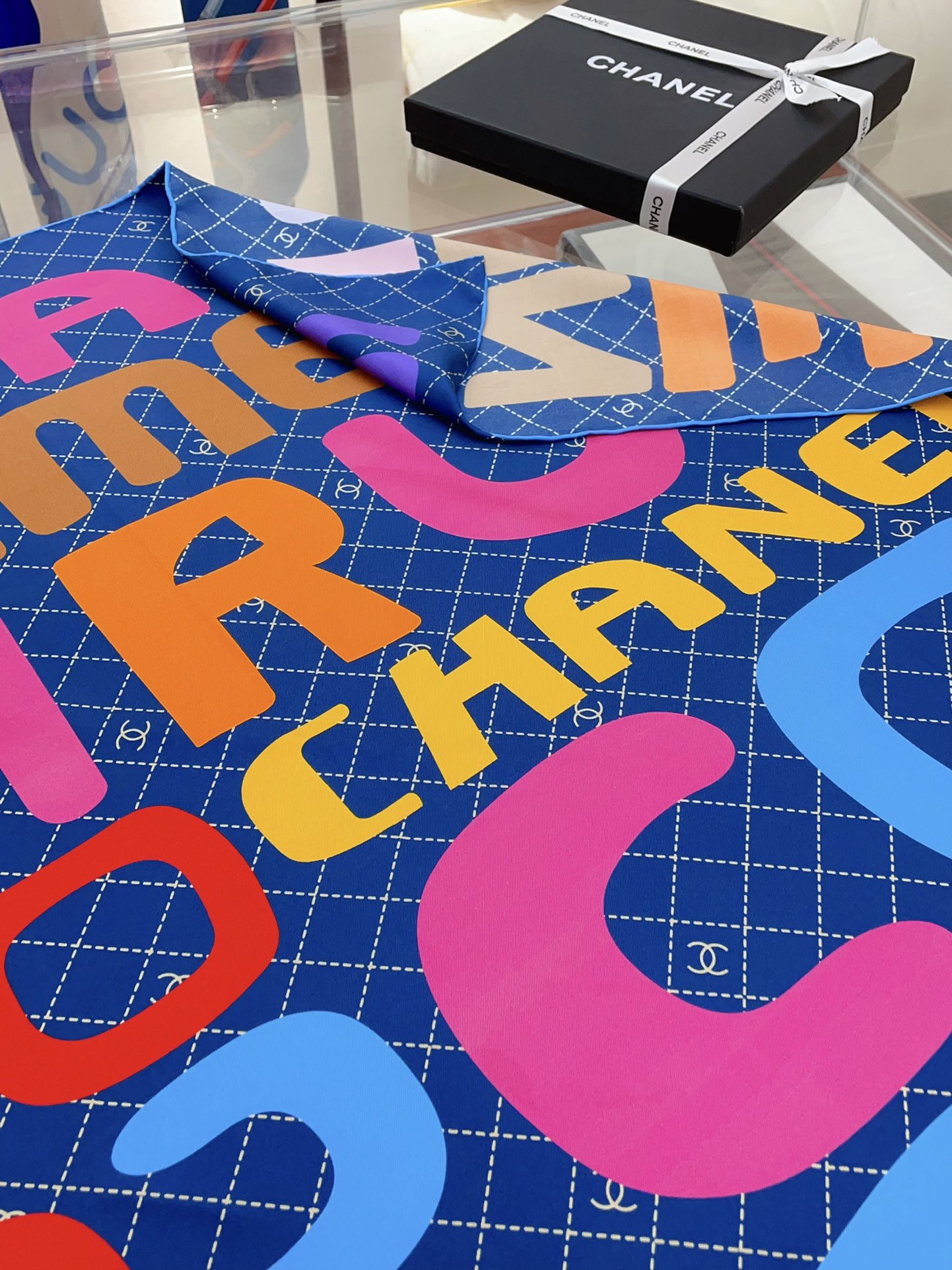 CC Scarf 90*90cm 0028