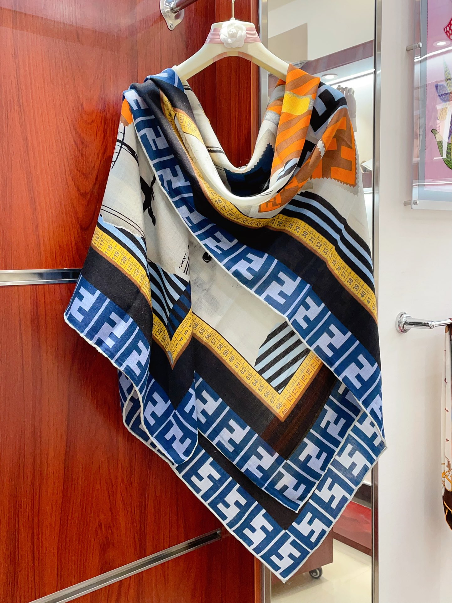 FD Scarf 140*140cm 0027