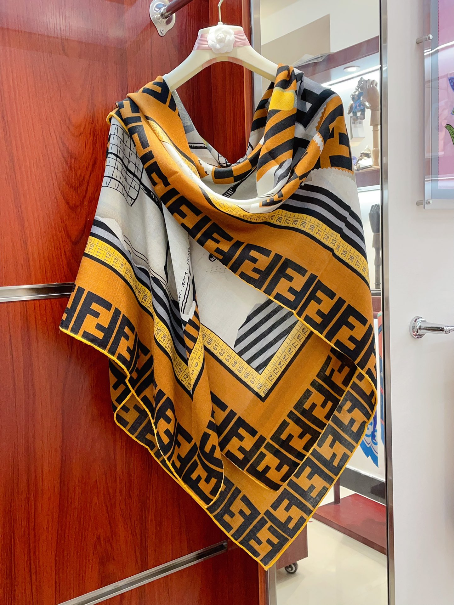 FD Scarf 140*140cm 0027