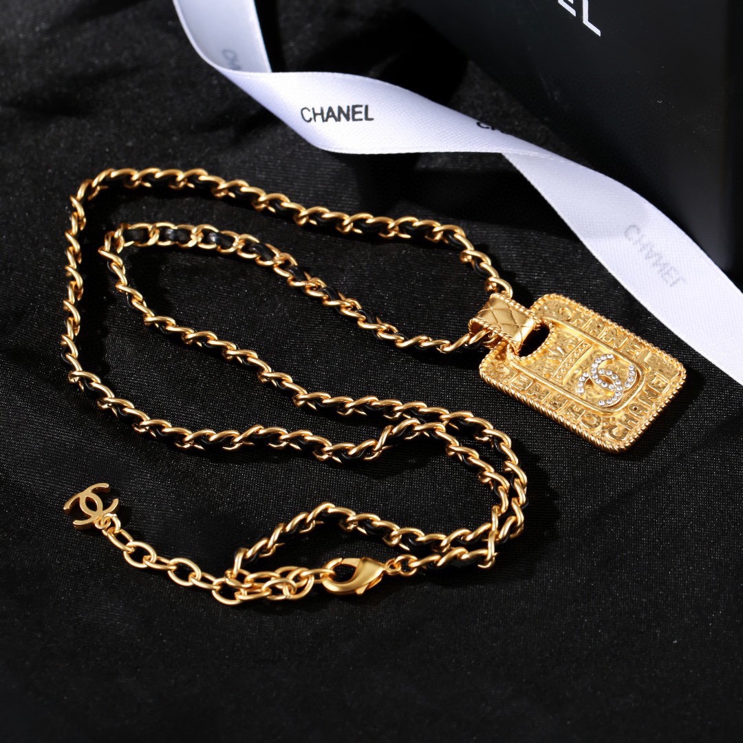 Chanel New Arrival Necklace 002