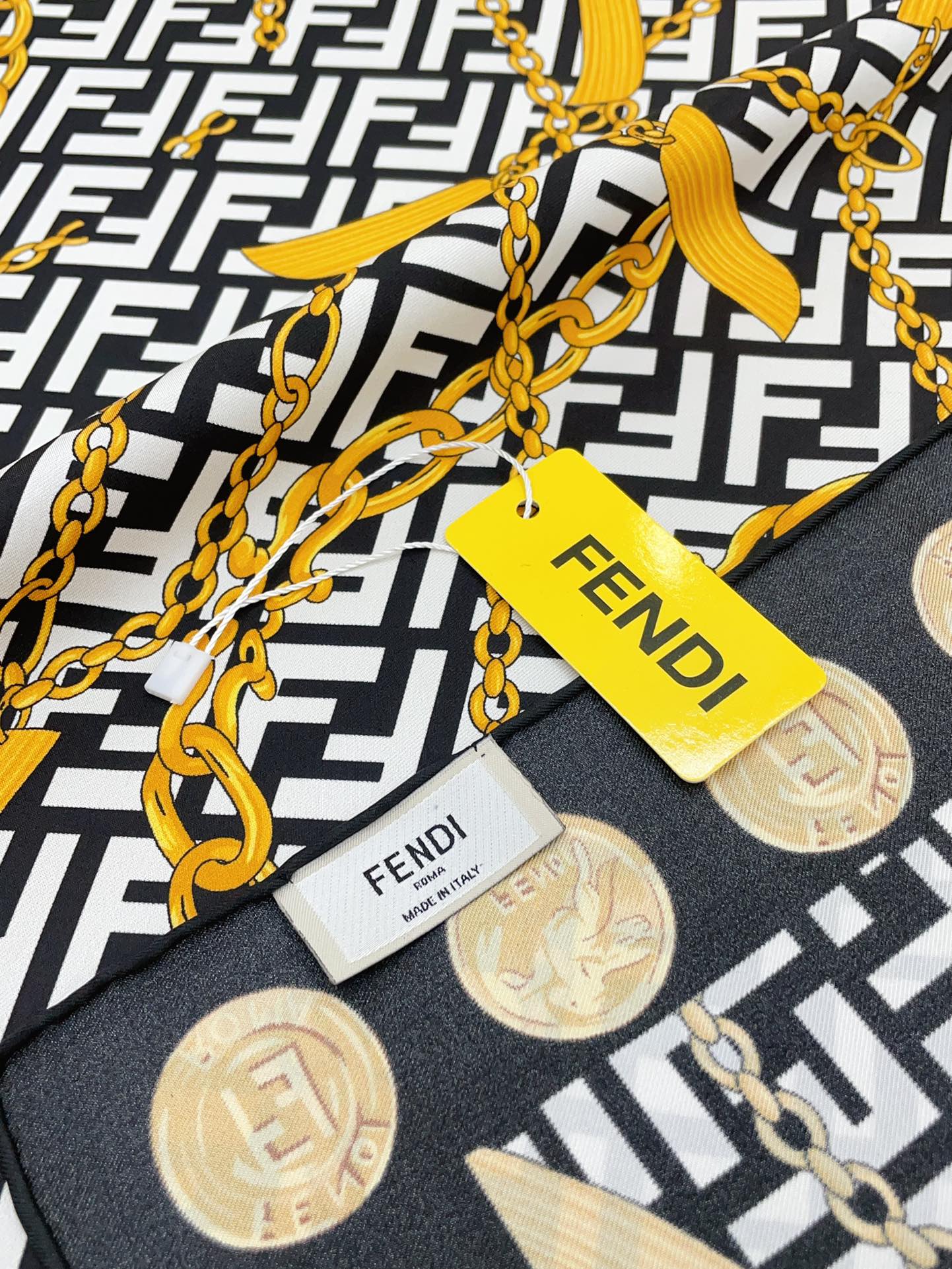 FD Scarf 90*90cm 0020