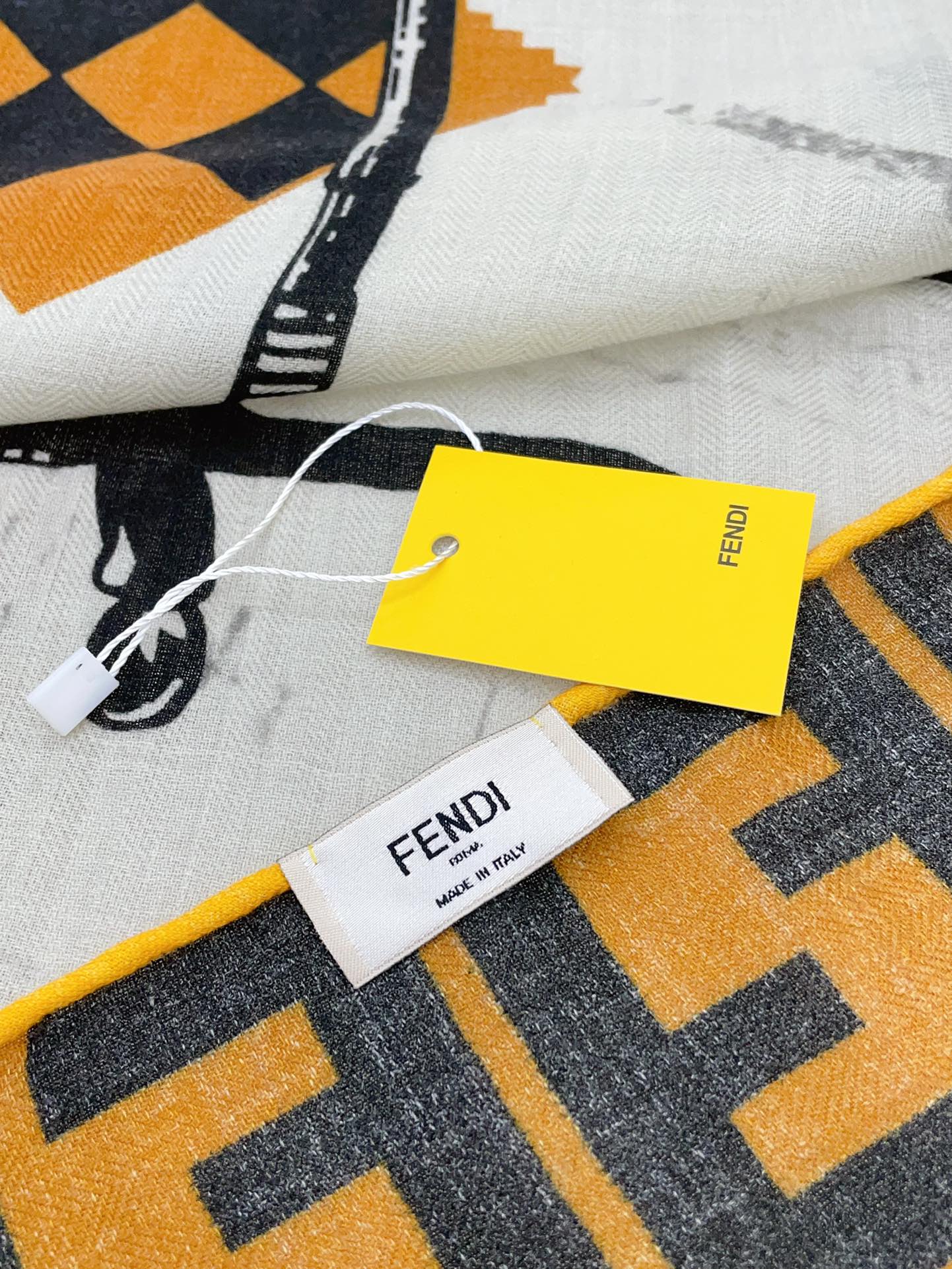 FD Scarf 140*140cm 0027