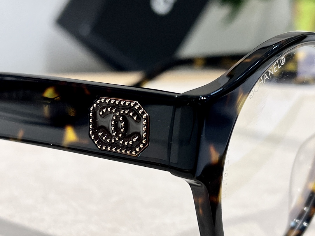 CH3437 Size:52口18-140