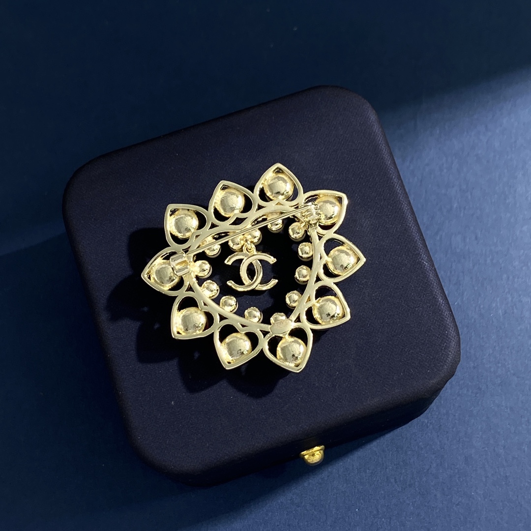 CC new arrival brooch 014