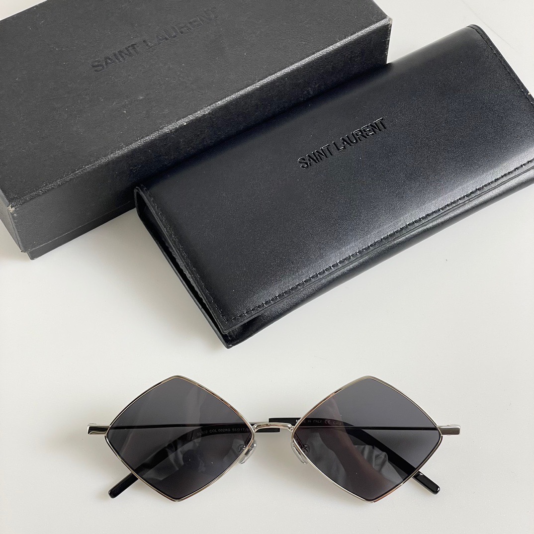 SL302  Size:55-17- 145