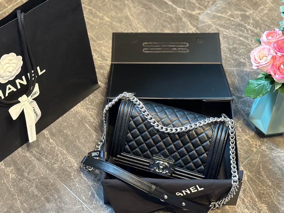 CC new arrival Leboy caviar leather size: 25 cm