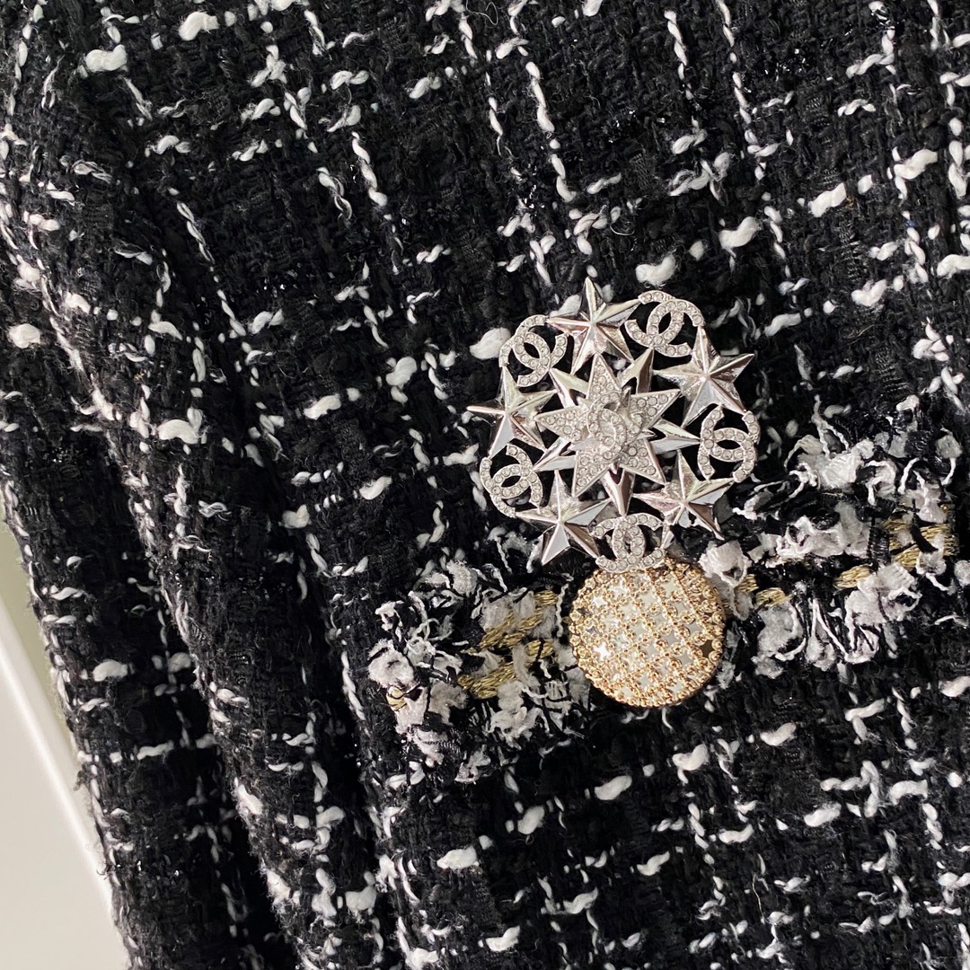 CC new arrival brooch 015