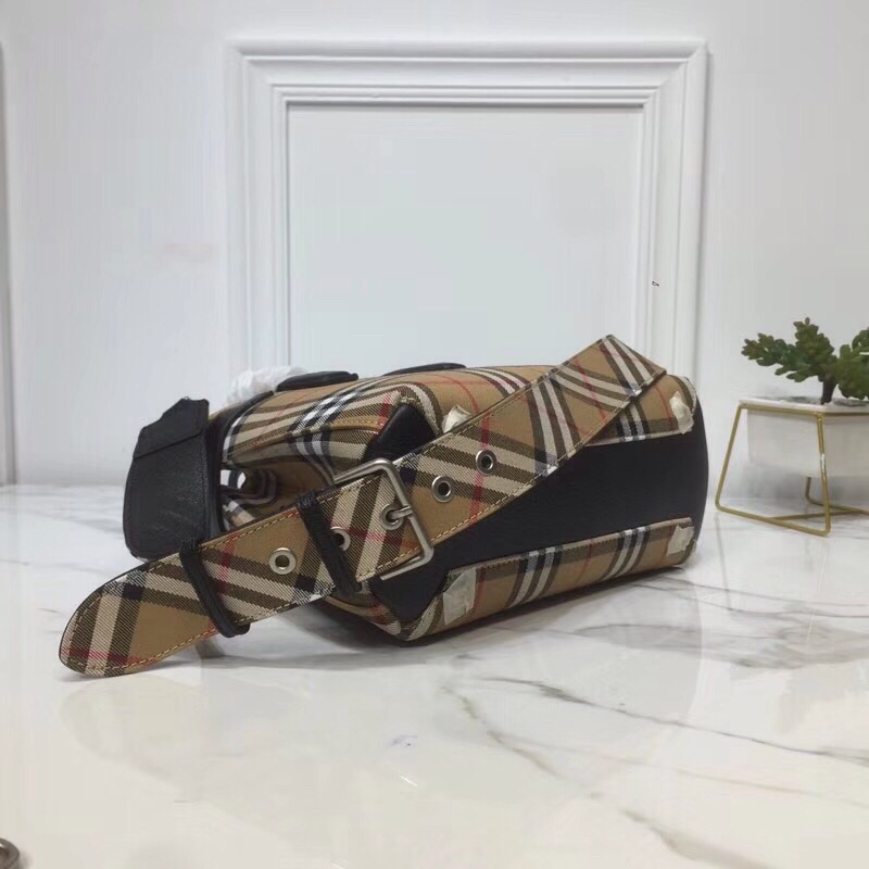 bb Small Banner Vintage Check And Tote Black For Women, Women's Bags 10.5in/26cm