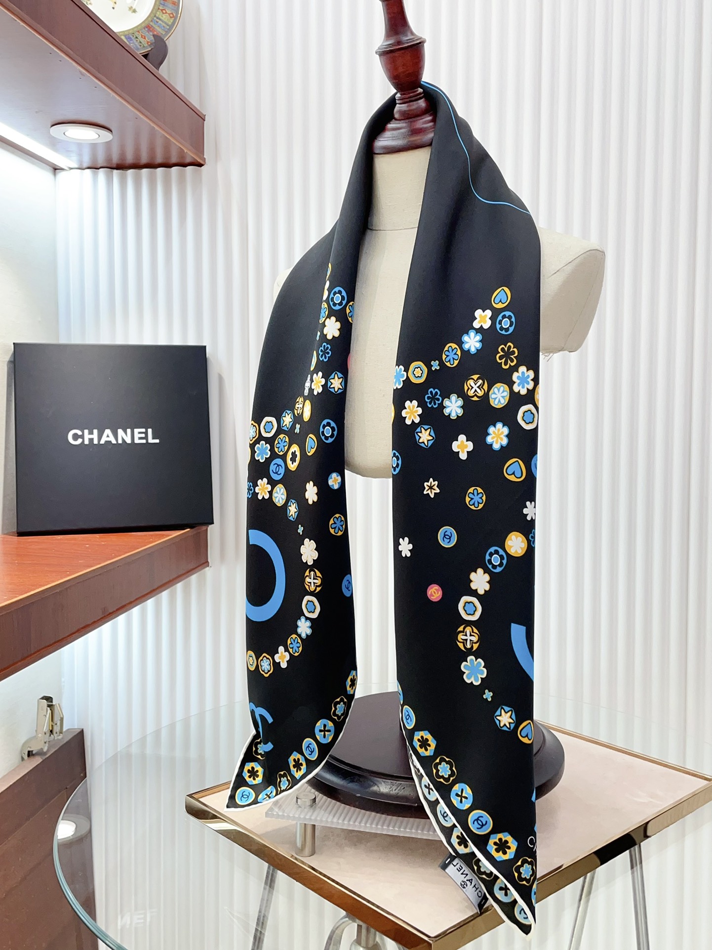 CC Scarf 90*90cm 0010