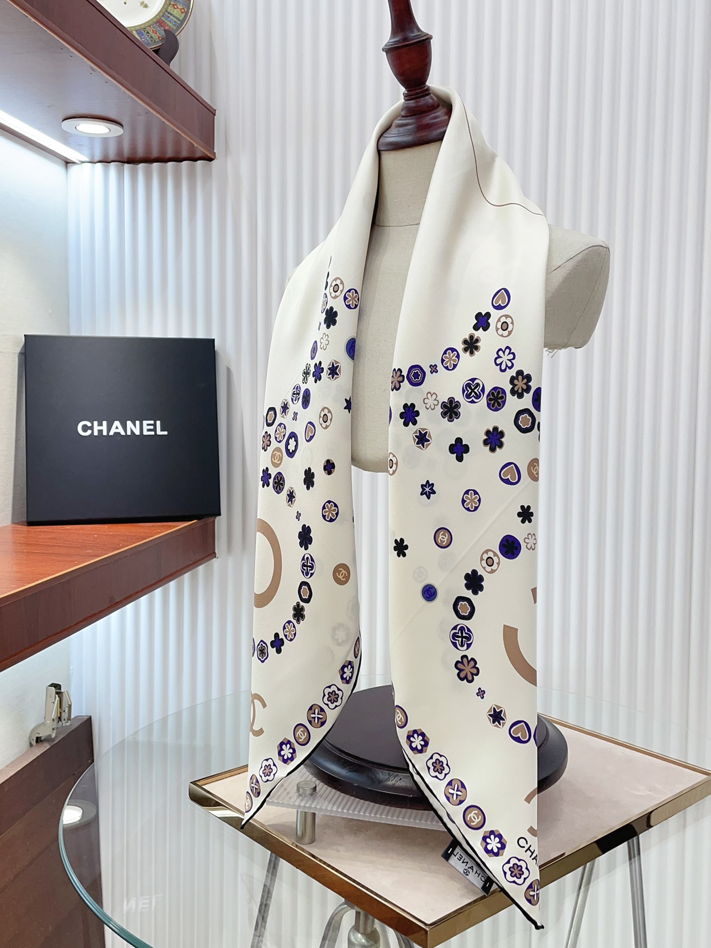 CC Scarf 90*90cm 0010