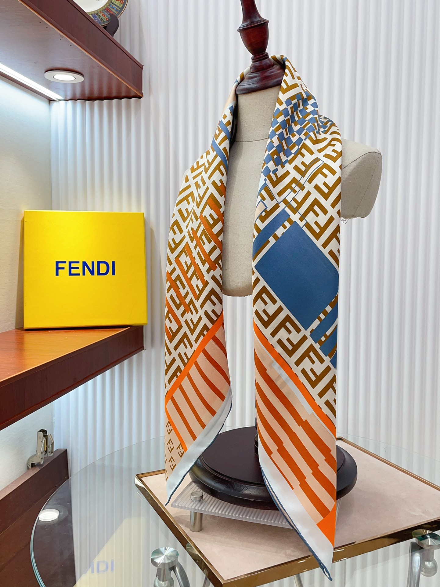 FD Scarf 90*90cm 0019