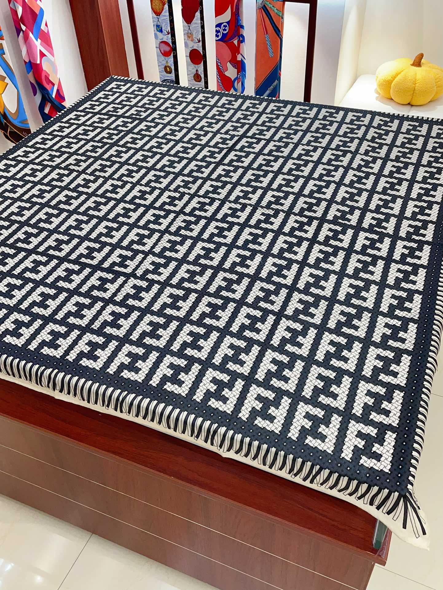 FD Scarf 140*140cm 0028