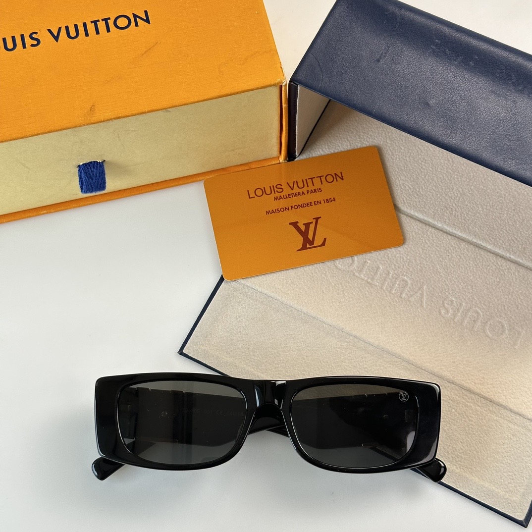 Z2580U SIZE：54-18-145