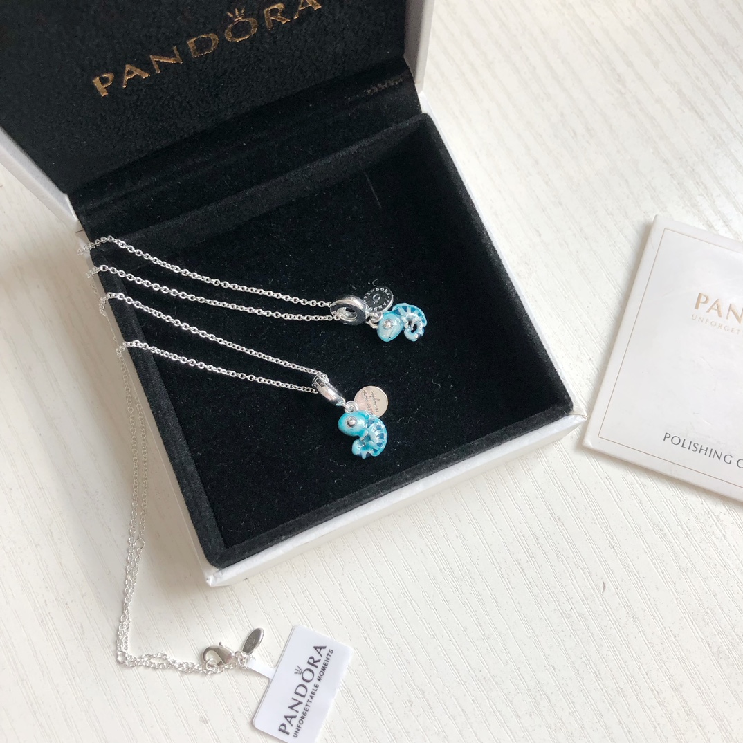 Pan women necklace 23