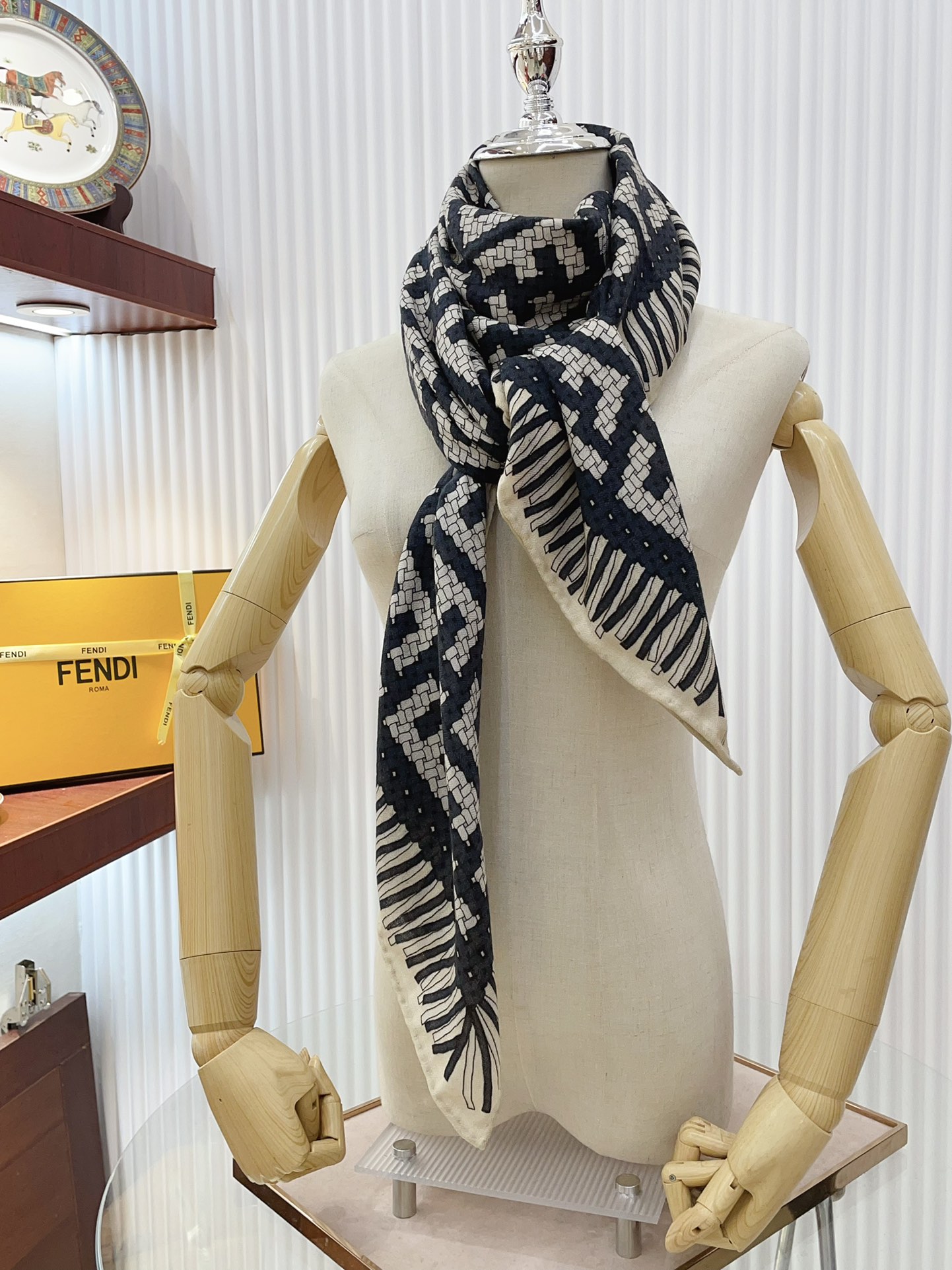 FD Scarf 140*140cm 0028