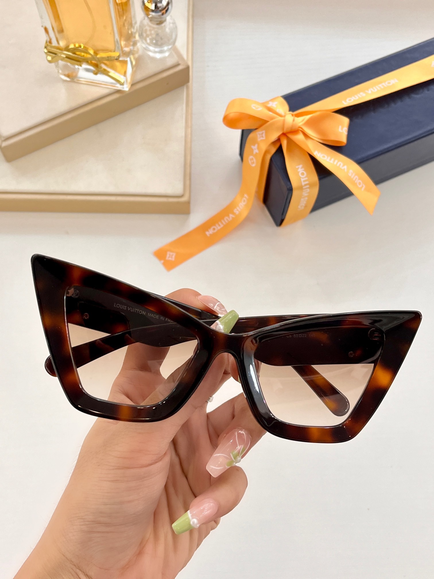 Z2613W Size:53-22-145