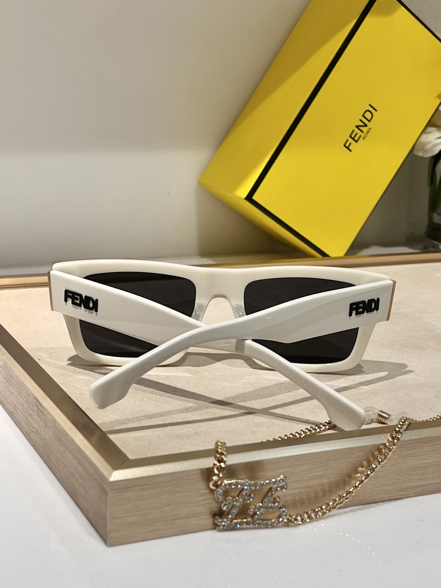 FEN MODEL: FOA514V SIZE:52��21-145 (only sunglasses ,without chain )