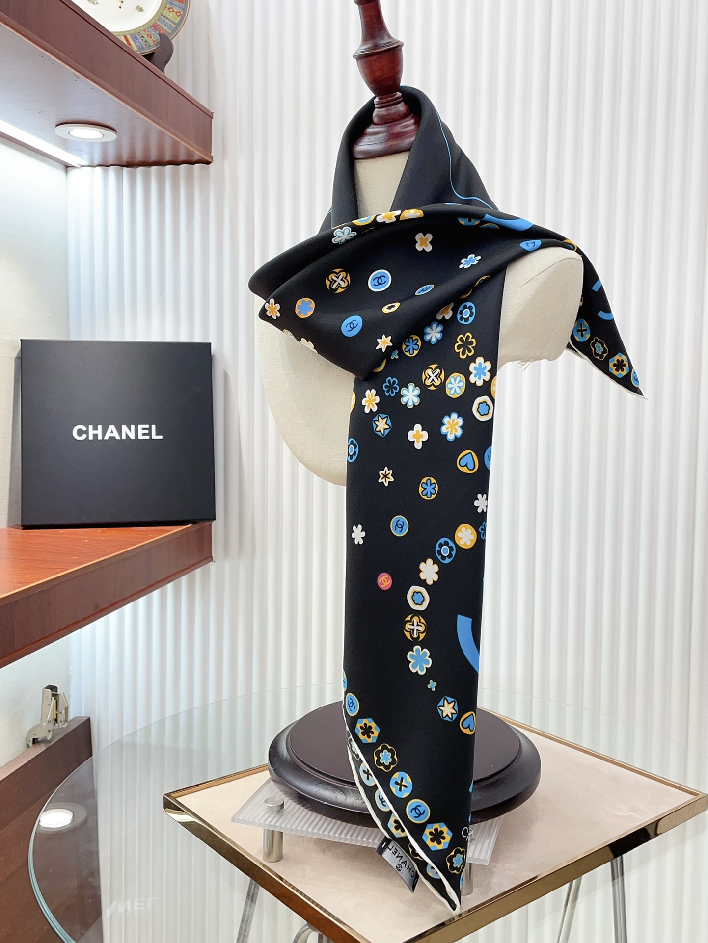 CC Scarf 90*90cm 0010