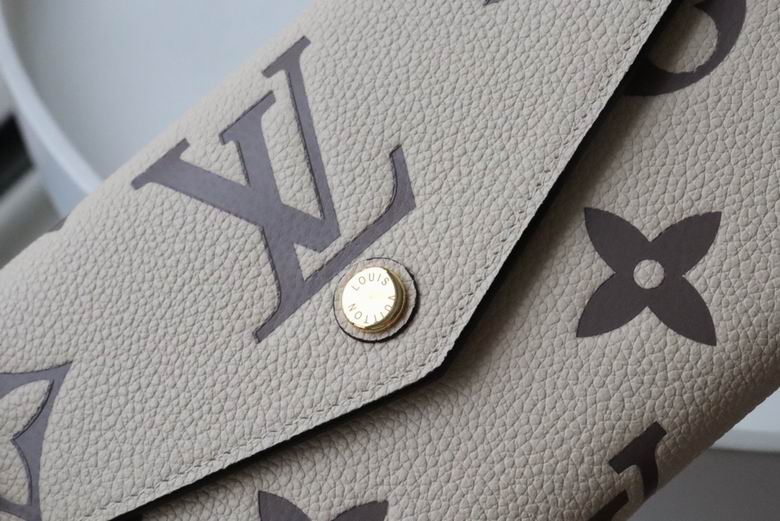 LV Bag 19.5X10.5X2.5cm 09