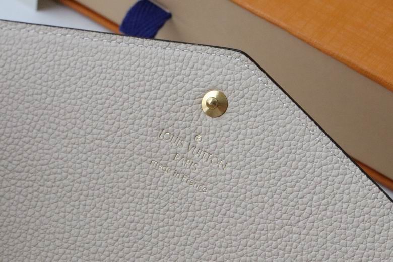 LV Bag 19.5X10.5X2.5cm 09