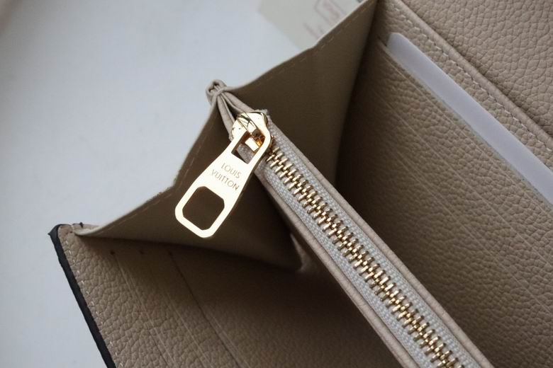 LV Bag 19.5X10.5X2.5cm 09