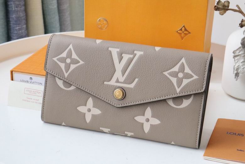 LV Bag 19.5X10.5X2.5cm 09