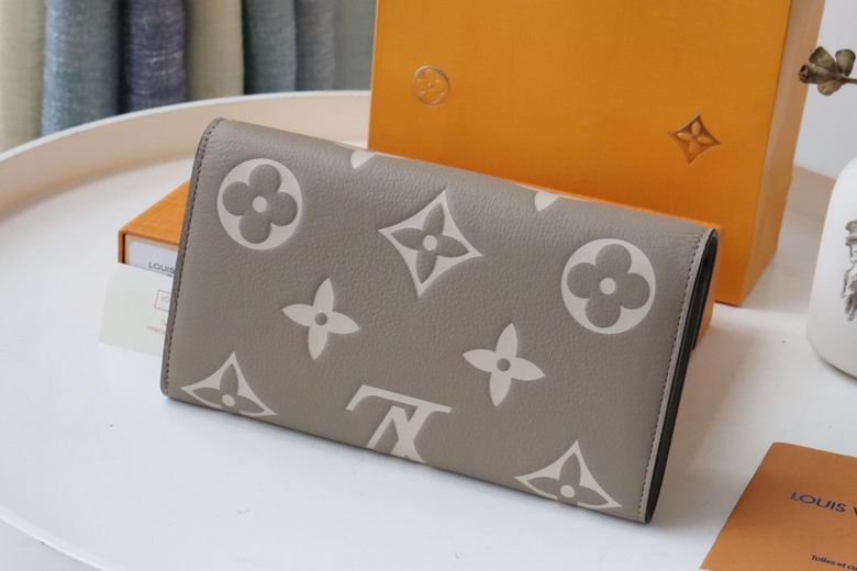 LV Bag 19.5X10.5X2.5cm 09