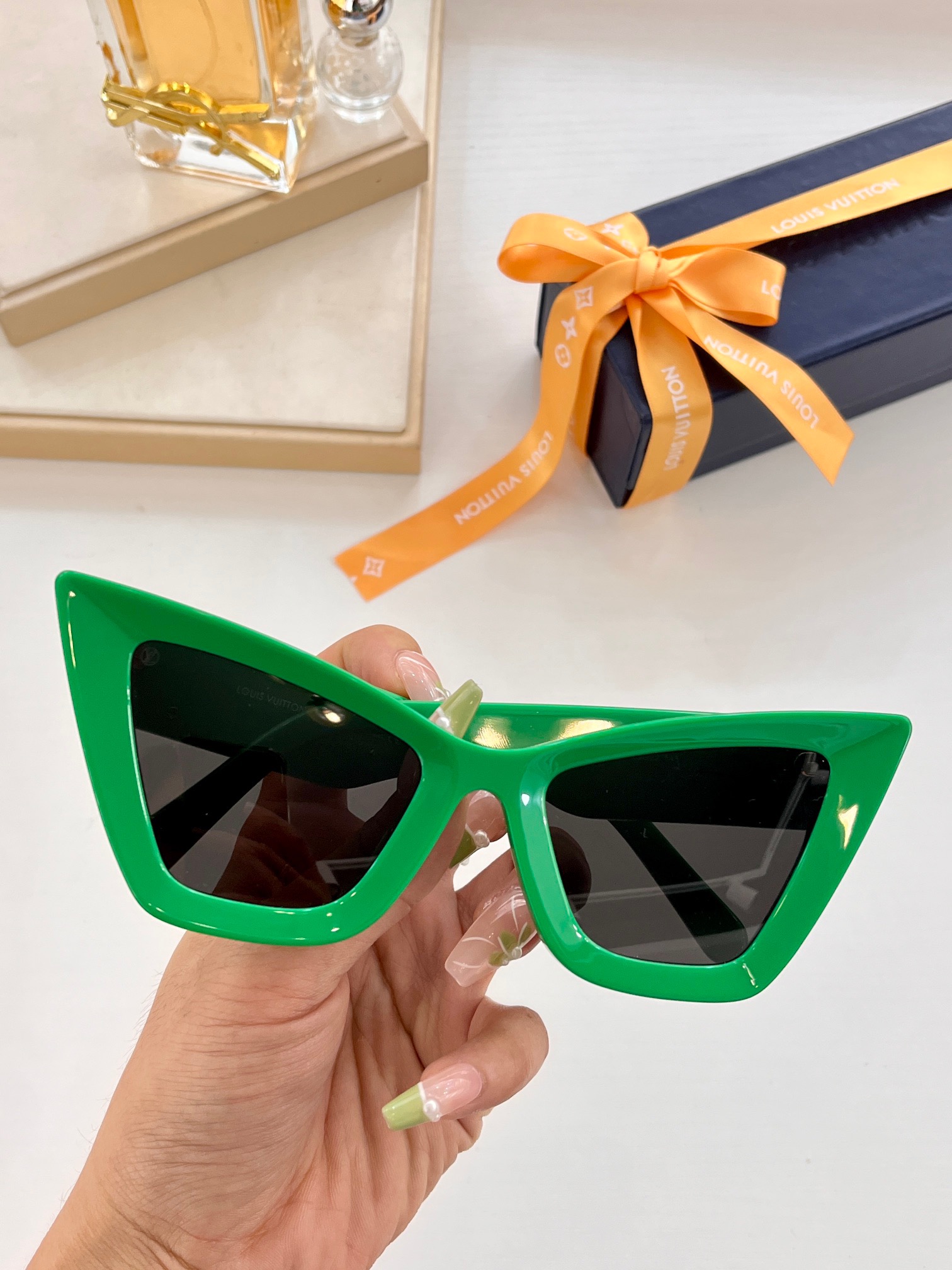 Z2613W Size:53-22-145