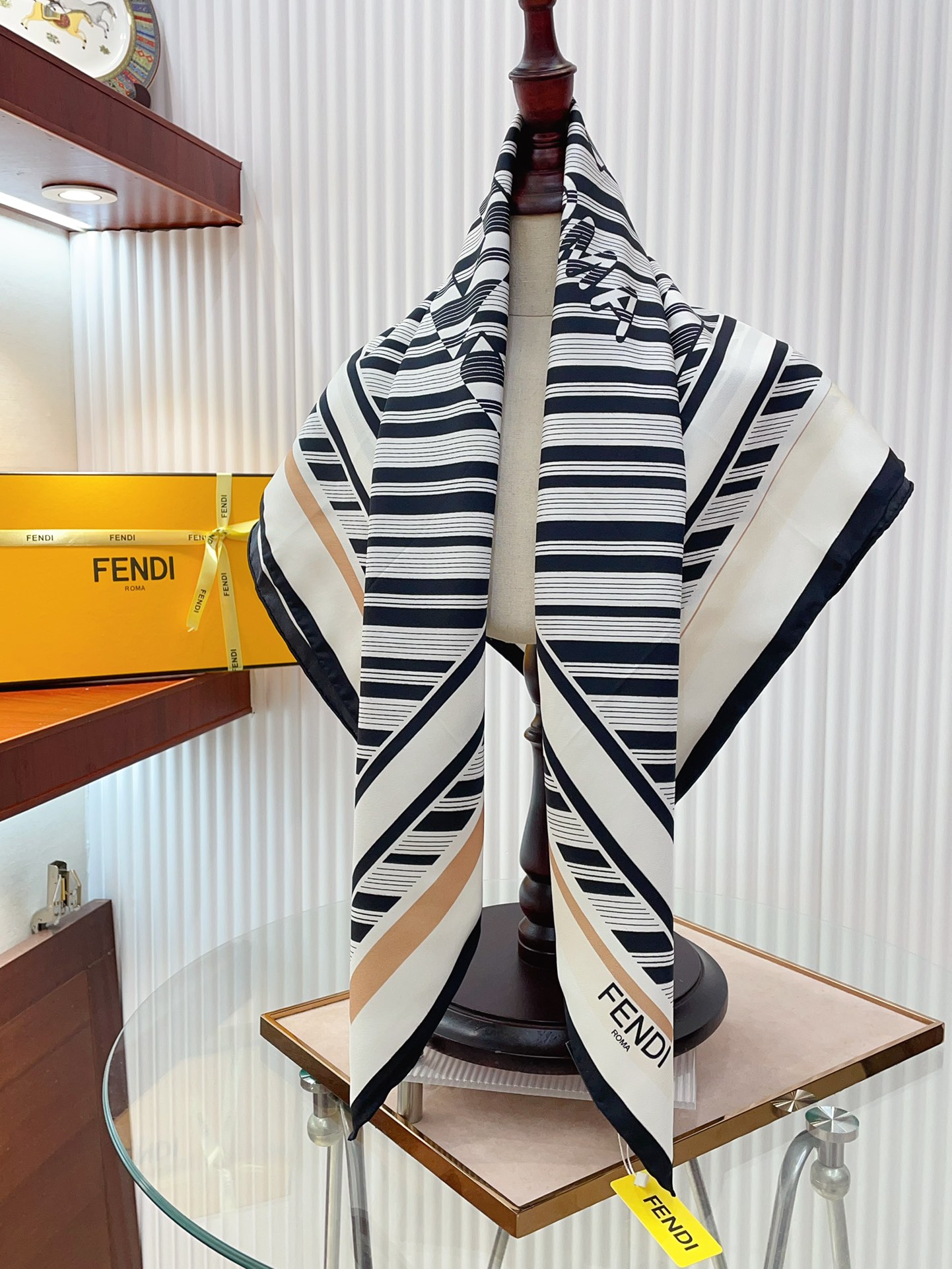 FD Scarf 90*90cm 0018