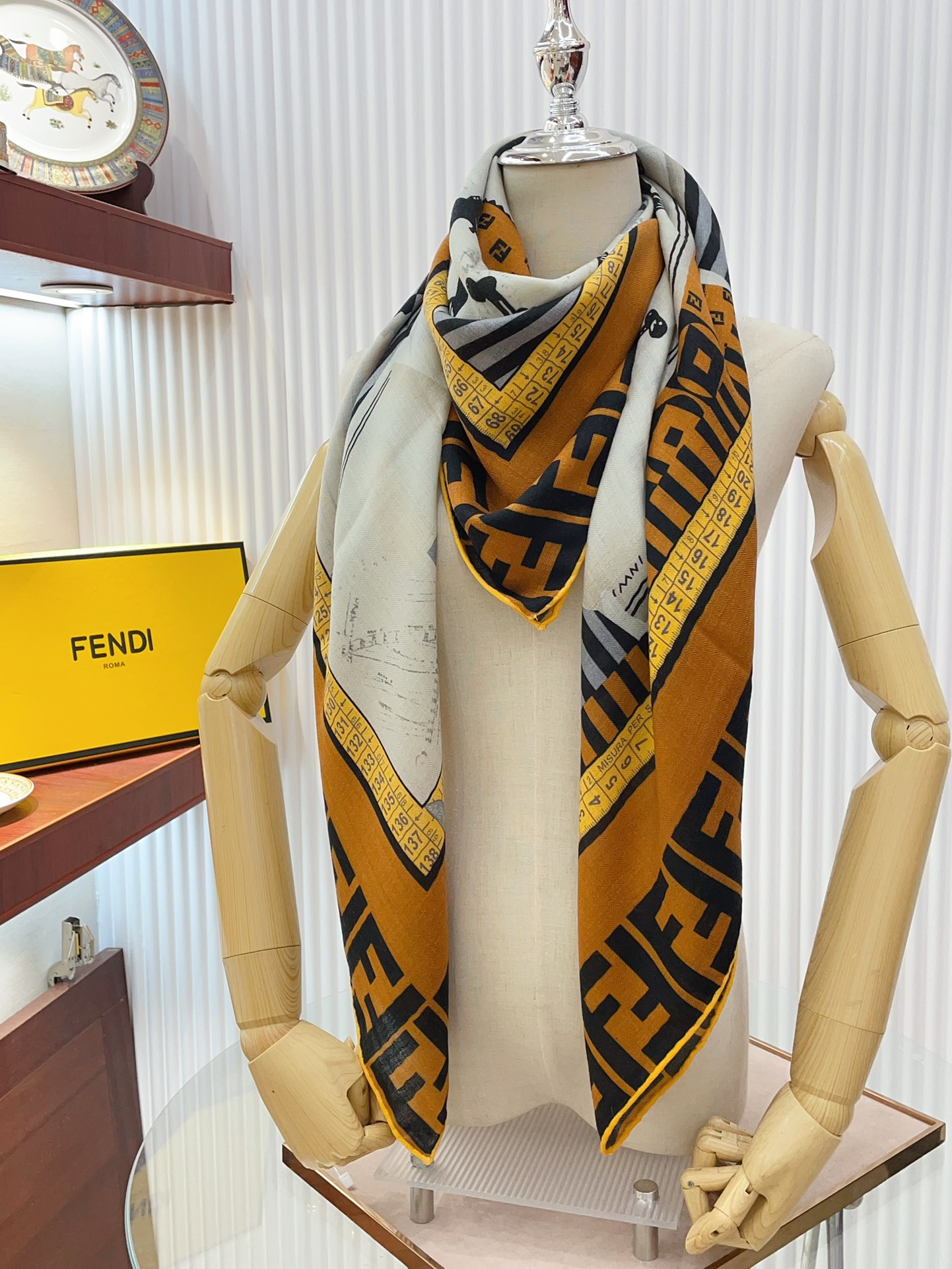 FD Scarf 140*140cm 0027