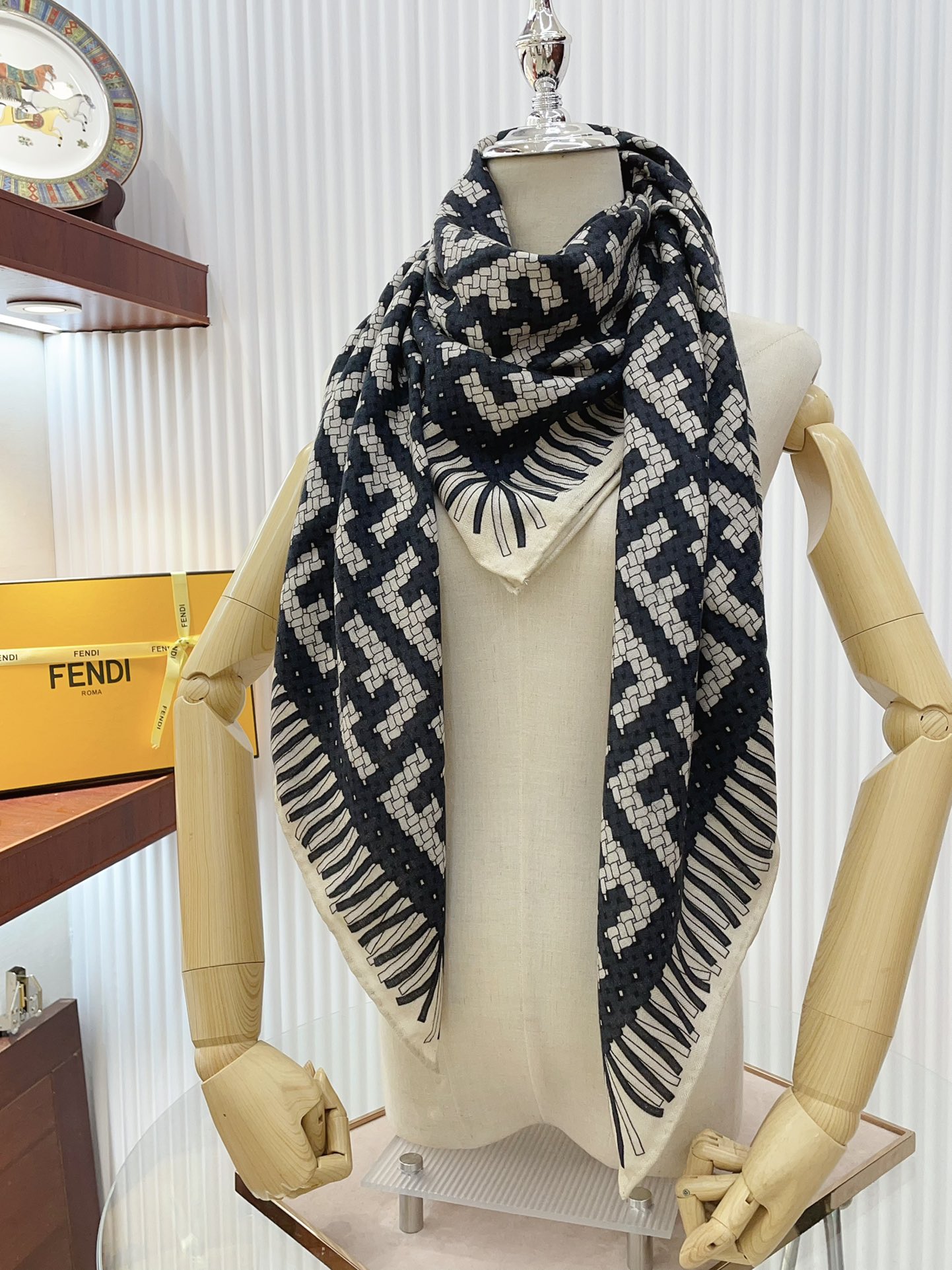 FD Scarf 140*140cm 0028