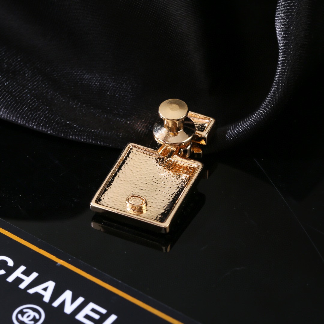 CC new arrival brooch 021