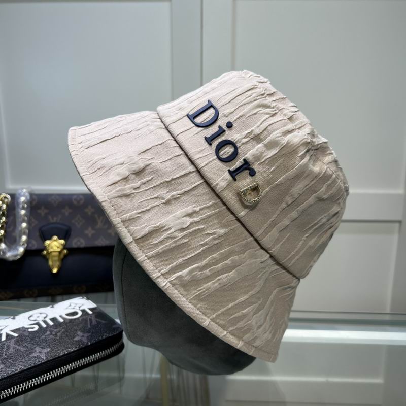 DD hat 04
