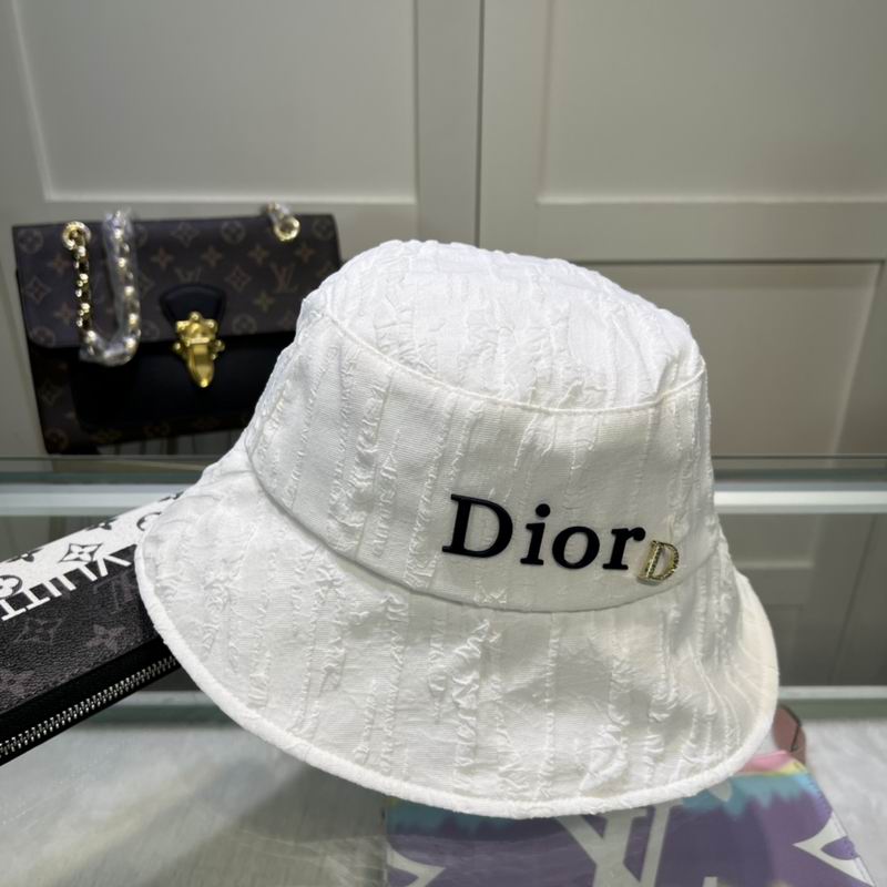 DD hat 04