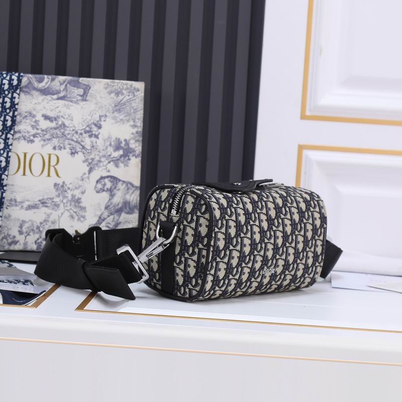 D Lingot man bag  21.5x11x12.5cm