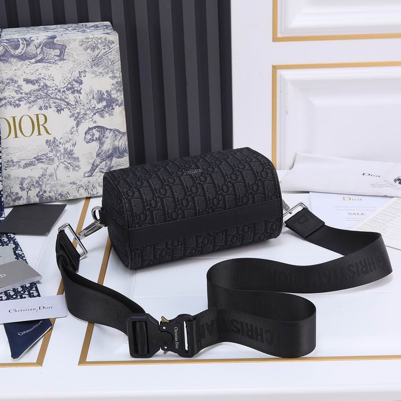 D Lingot man bag  21.5x11x12.5cm