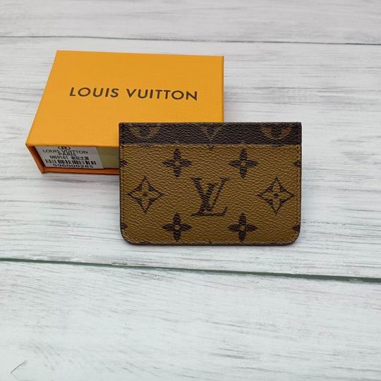 LV Bag  20X12X6cm 28