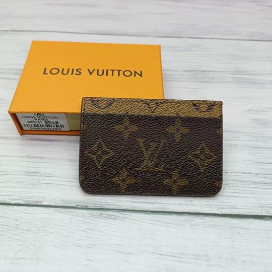 LV Bag  20X12X6cm 28