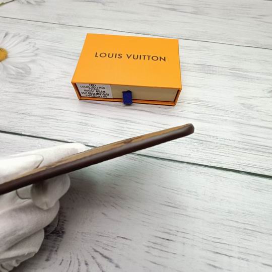 LV Bag  20X12X6cm 28