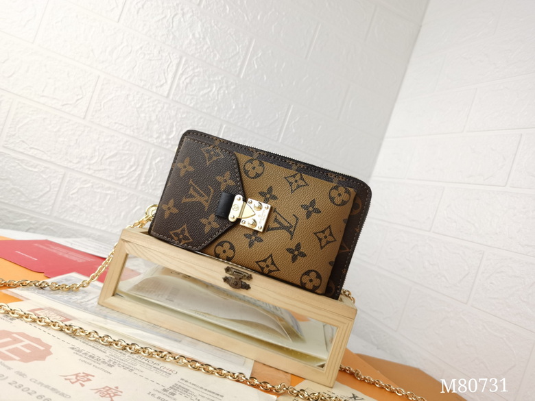 LV Bag 20X12X6cm 27