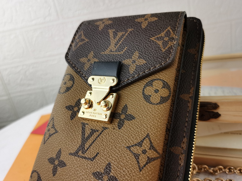 LV Bag 20X12X6cm 27