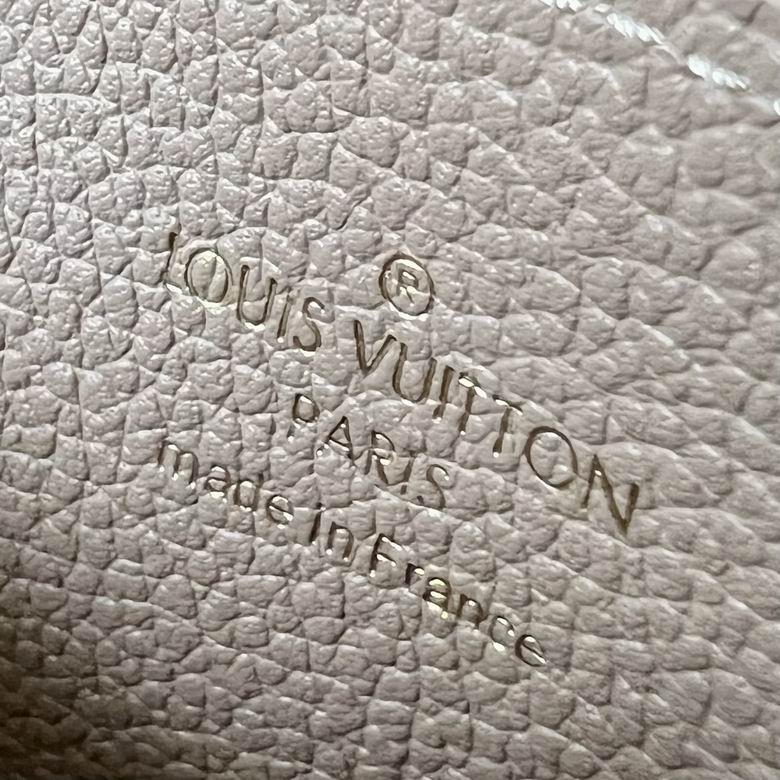 LV Bag  12X8X0.8cm 16