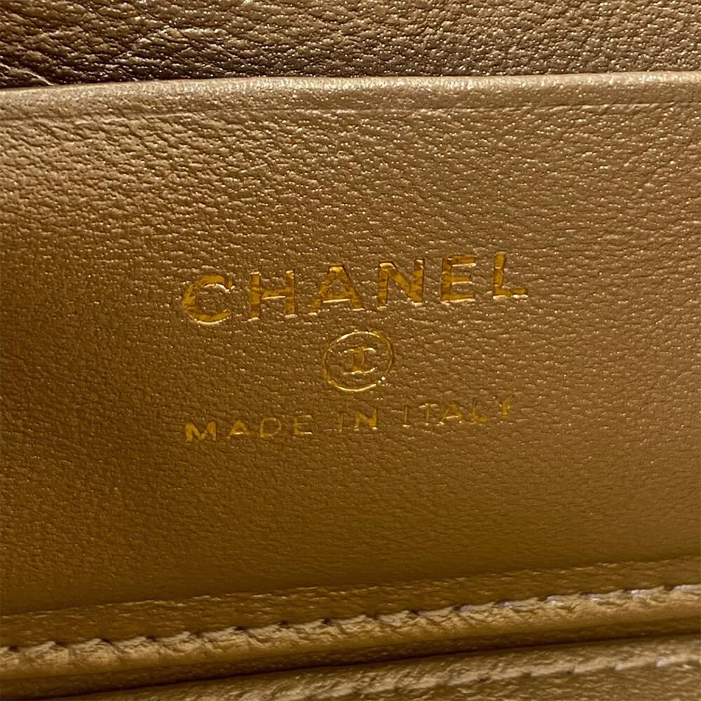 CC VANITY WITH CHAIN BAG