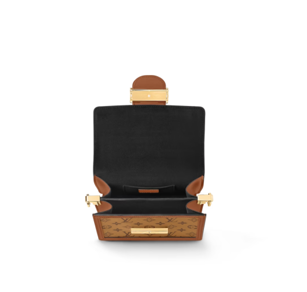 L Portefeuille Dauphine Chain wallet on shoulder Bag M68746