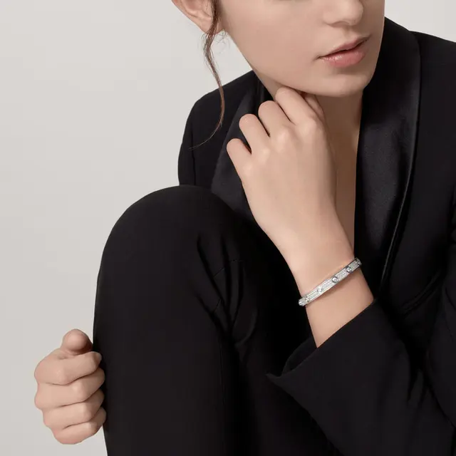 CAR LOVE BRACELET, DIAMOND-PAVED