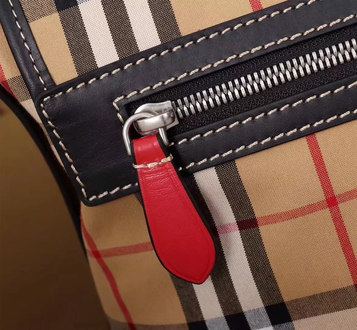 BB Vintage Check and Leather Leather Crossbody Bag Men And Women